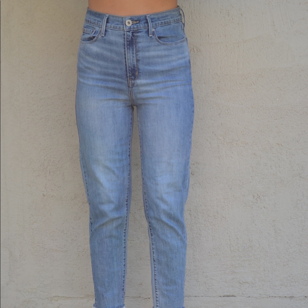 levi’s mom jeans